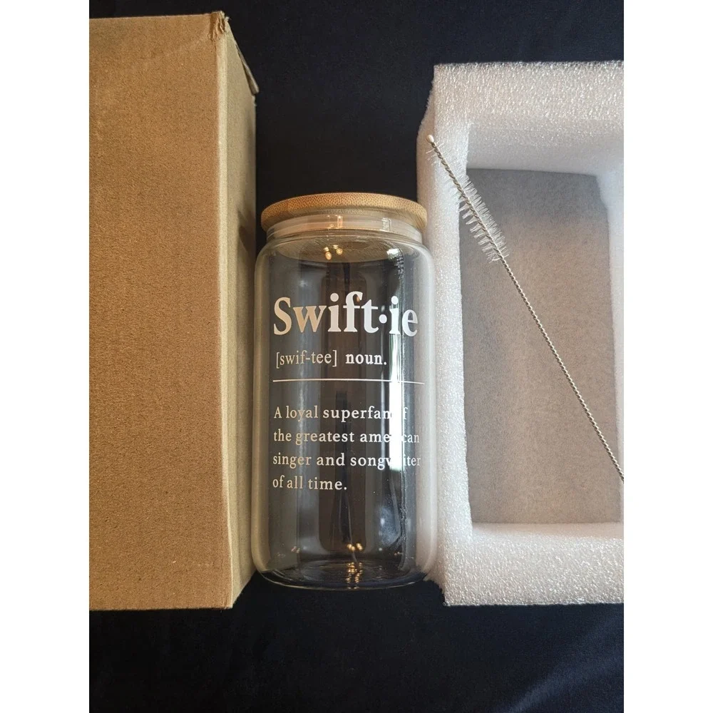 Swiftie Clear 16oz Glass Drinking Cup w Bamboo Lid & Straw, Music Text